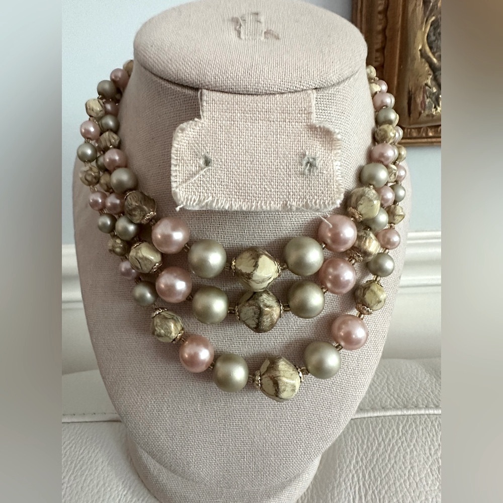 Unique Hong Kong Pink Green Yellow Gold Beaded Faux Pearl Vintage Necklace